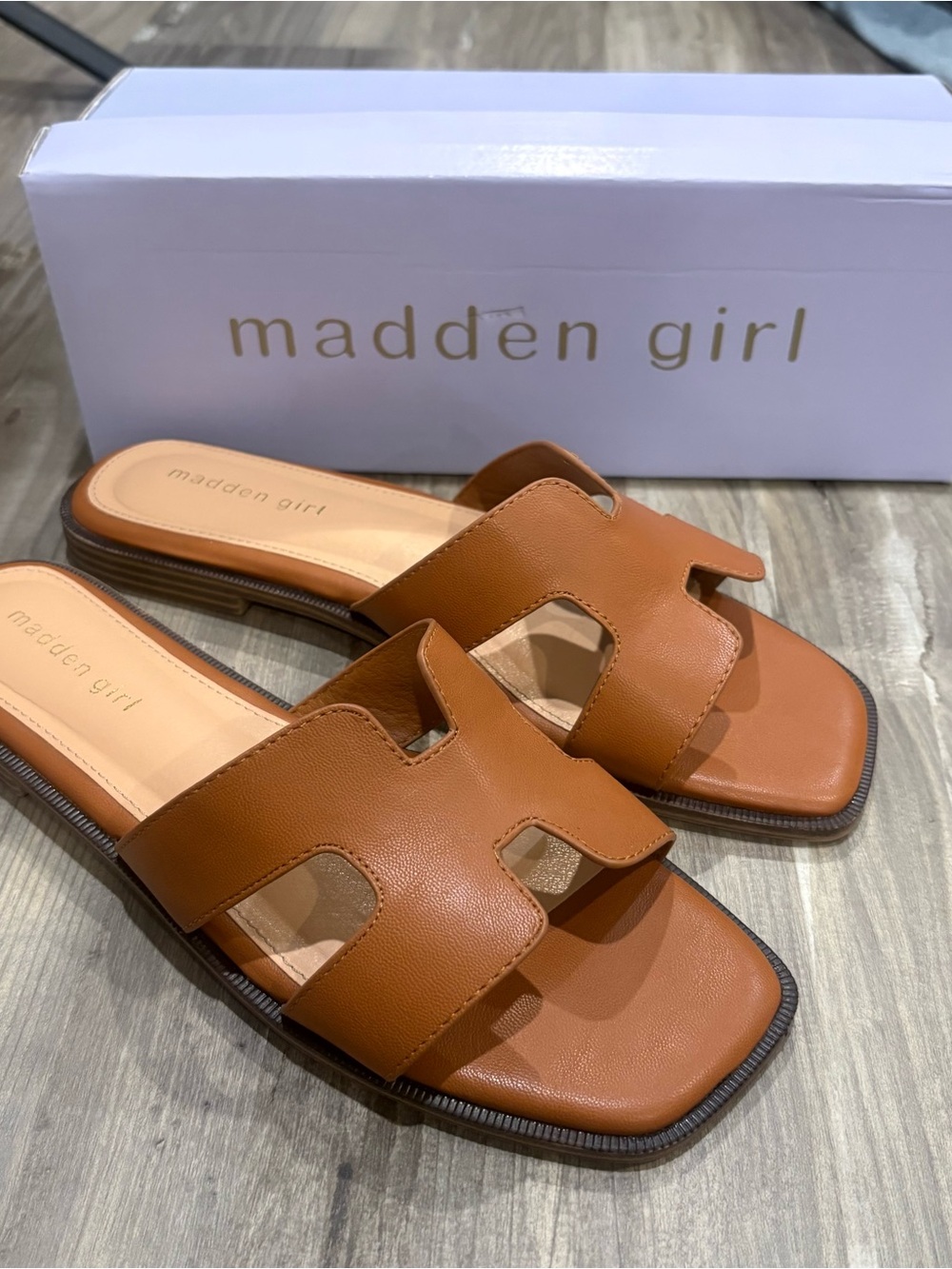Madden Girl Women's Hailey Sandal SZ 9 Worn Once Cognac Paris